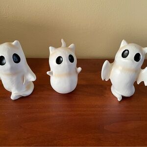 Cute White Cat Ghost Figurines